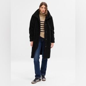 GAP Women’s Black Sherpa Coat